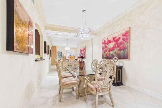 101 Palm Bay Circle B, Palm Beach Gardens, FL 33418