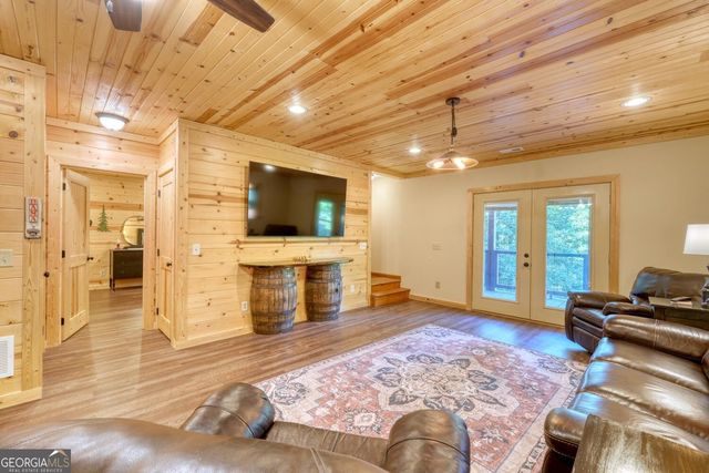 6132 Ruth Drive, Young Harris, GA 30582