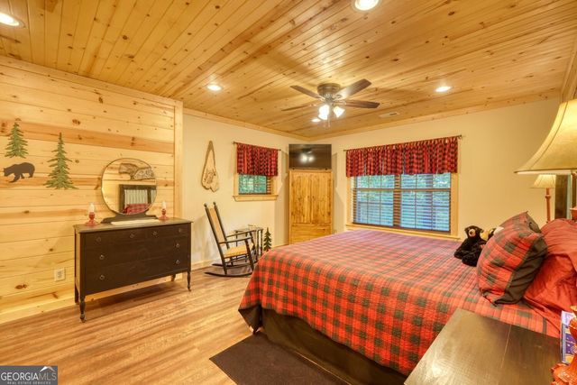 6132 Ruth Drive, Young Harris, GA 30582