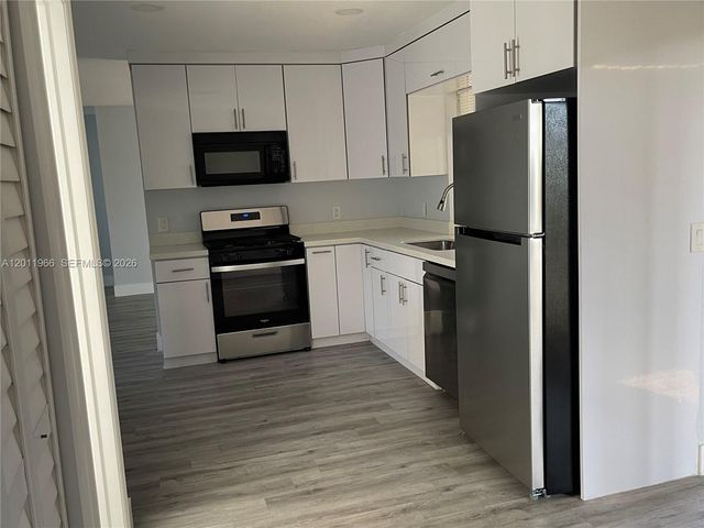11500 NW 39th St, Sunrise, FL 33323