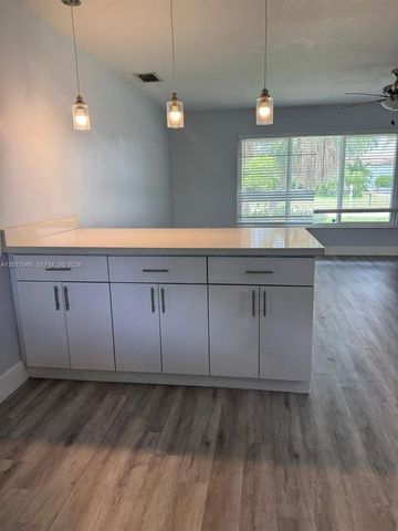 11500 NW 39th St, Sunrise, FL 33323