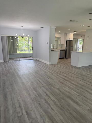 11500 NW 39th St, Sunrise, FL 33323