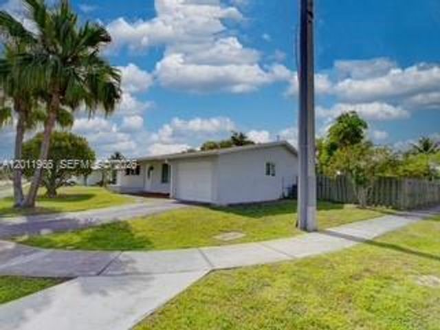 11500 NW 39th St, Sunrise, FL 33323