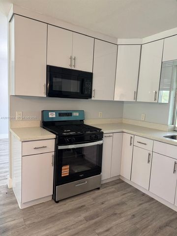 11500 NW 39th St, Sunrise, FL 33323
