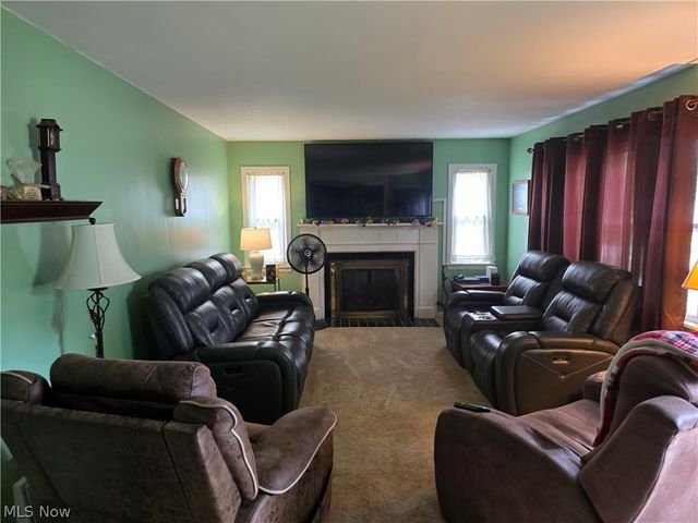 2666 Owaisa Road, Cuyahoga Falls, OH 44221