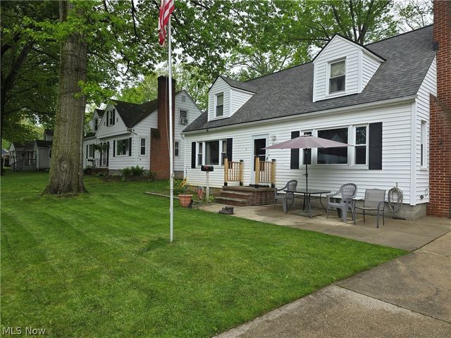 2666 Owaisa Road, Cuyahoga Falls, OH 44221