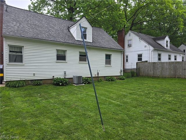 2666 Owaisa Road, Cuyahoga Falls, OH 44221