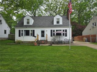 2666 Owaisa Road, Cuyahoga Falls, OH 44221