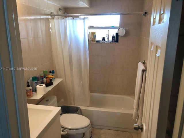 3531 NE 170th St 204, North Miami Beach, FL 33160