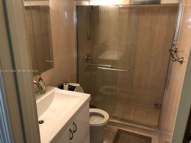 3531 NE 170th St 204, North Miami Beach, FL 33160