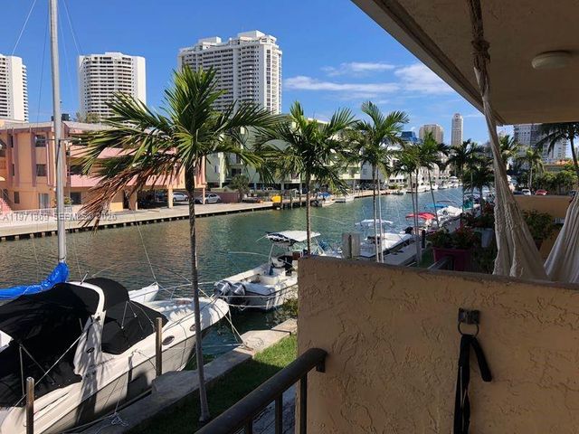 3531 NE 170th St 204, North Miami Beach, FL 33160