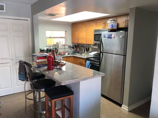 3531 NE 170th St 204, North Miami Beach, FL 33160