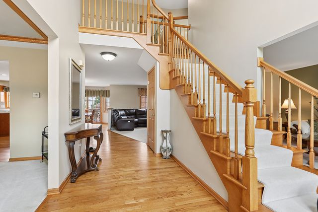 10536 Pentagon Drive, Orland Park, IL 60467