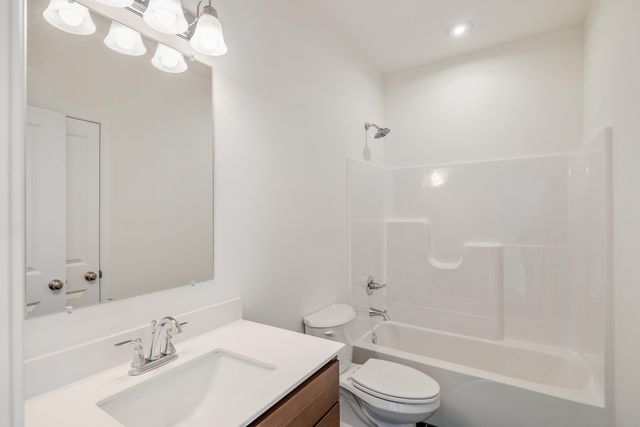 4064 Reflection Place, Valparaiso, IN 46385