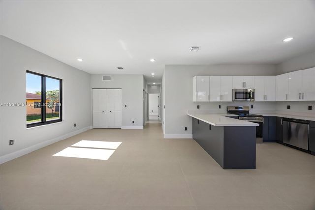 601 NW 3rd Ave A, Hallandale Beach, FL 33009