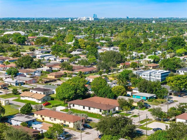 601 NW 3rd Ave A, Hallandale Beach, FL 33009