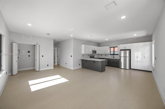 601 NW 3rd Ave A, Hallandale Beach, FL 33009