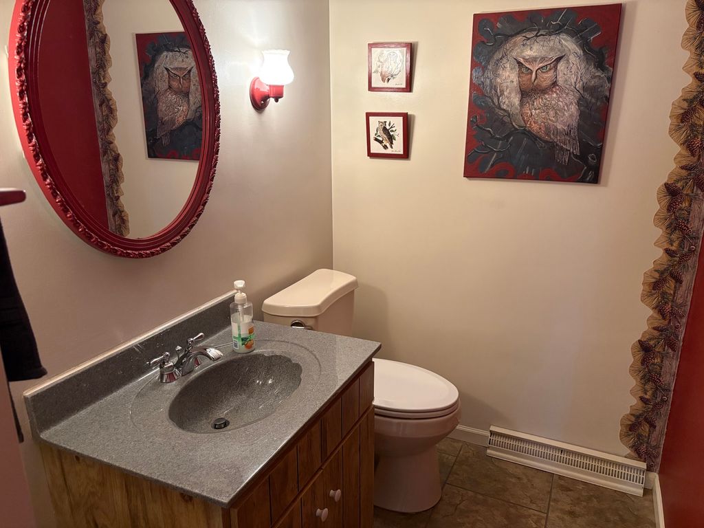 Image 12 of property listing at 605 Oakdale Drive, Centralia, IL 62801