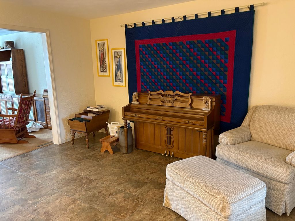 Image 15 of property listing at 605 Oakdale Drive, Centralia, IL 62801