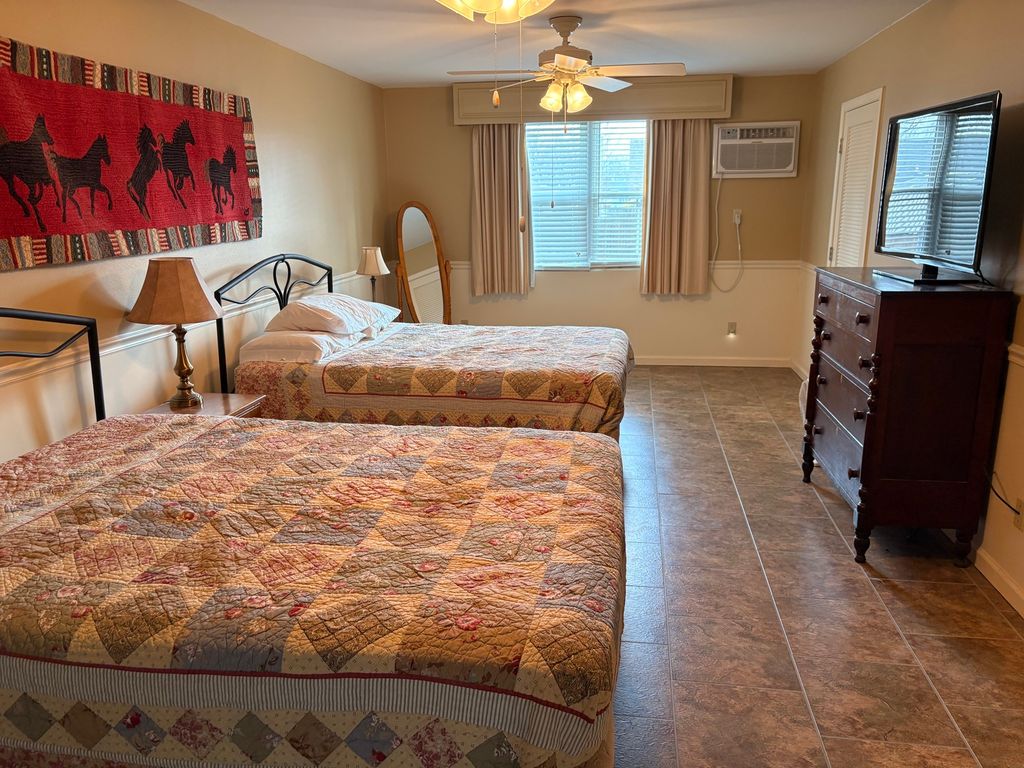 Image 17 of property listing at 605 Oakdale Drive, Centralia, IL 62801