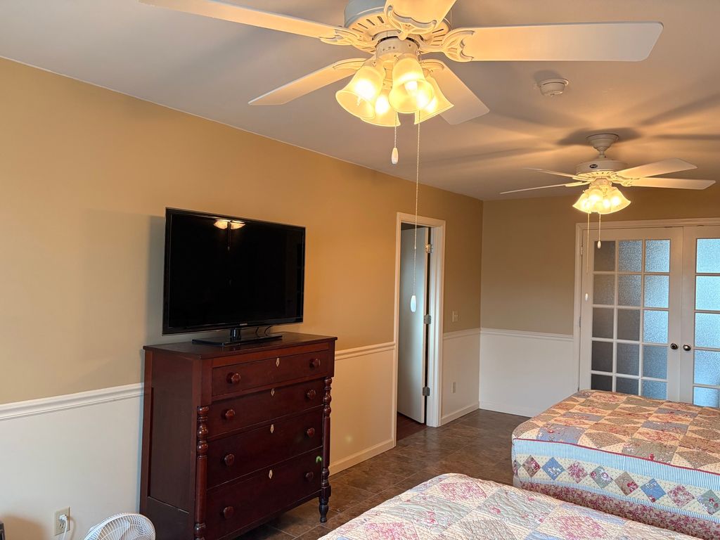 Image 18 of property listing at 605 Oakdale Drive, Centralia, IL 62801