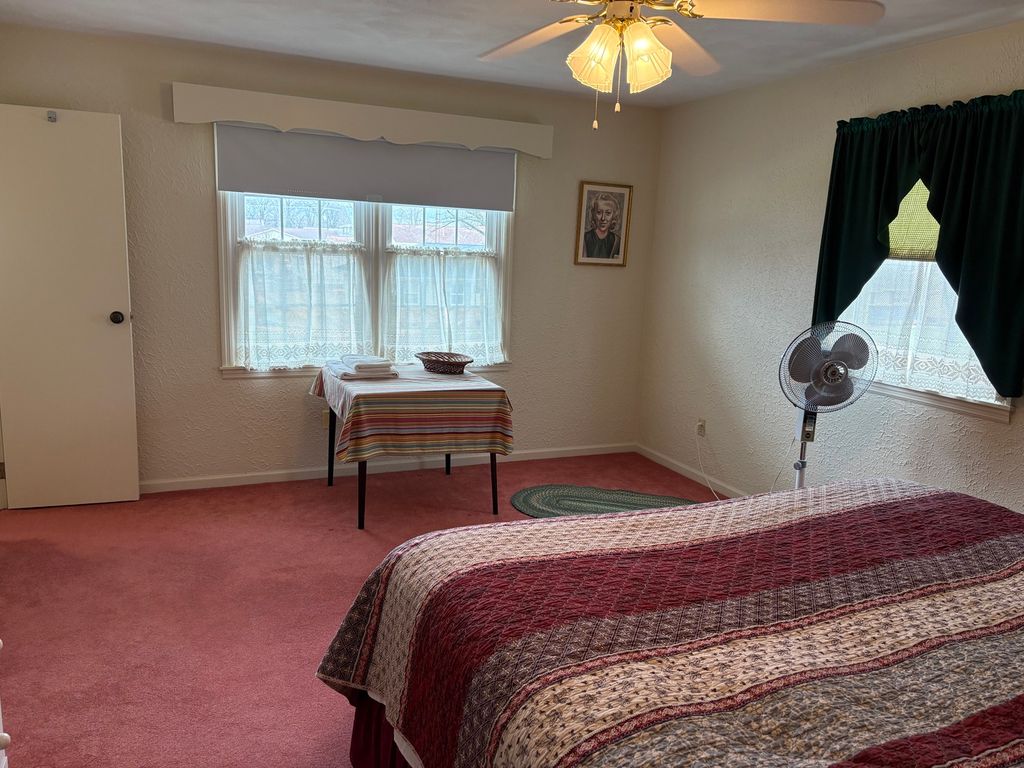 Image 24 of property listing at 605 Oakdale Drive, Centralia, IL 62801