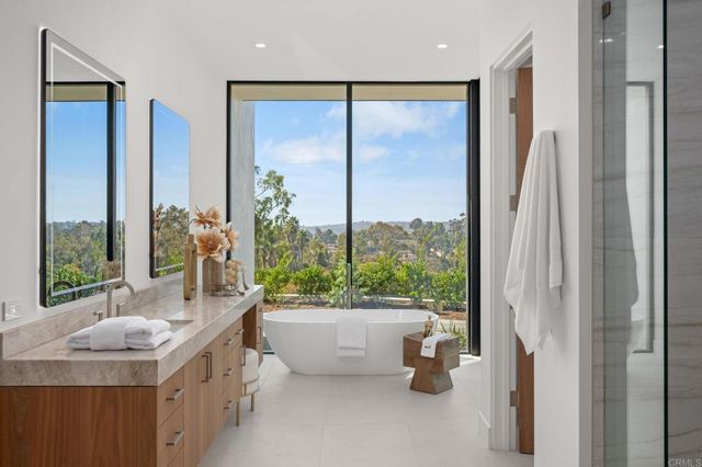 5471 73 La Crescenta, Rancho Santa Fe, CA 92067