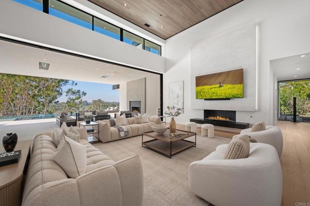 5471 73 La Crescenta, Rancho Santa Fe, CA 92067