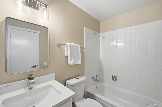 8862 E Amherst Drive A, Denver, CO 80231