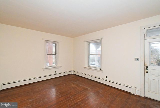 54 W CHESTNUT ST, Souderton, PA 18964