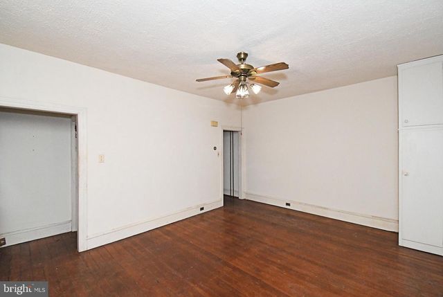 54 W CHESTNUT ST, Souderton, PA 18964