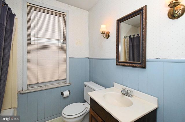 54 W CHESTNUT ST, Souderton, PA 18964