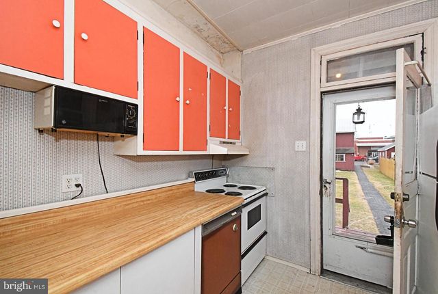 54 W CHESTNUT ST, Souderton, PA 18964