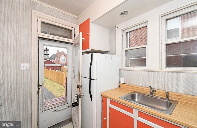 54 W CHESTNUT ST, Souderton, PA 18964