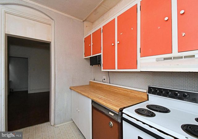 54 W CHESTNUT ST, Souderton, PA 18964