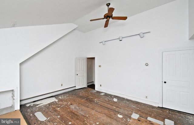 54 W CHESTNUT ST, Souderton, PA 18964