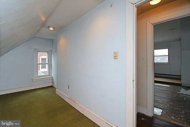 54 W CHESTNUT ST, Souderton, PA 18964