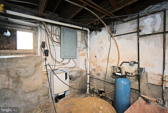 54 W CHESTNUT ST, Souderton, PA 18964