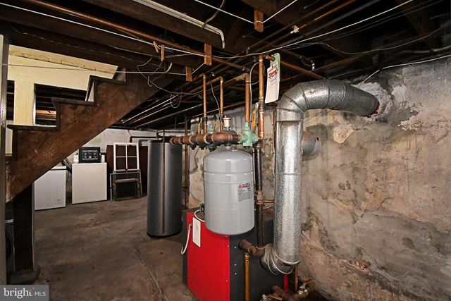 54 W CHESTNUT ST, Souderton, PA 18964