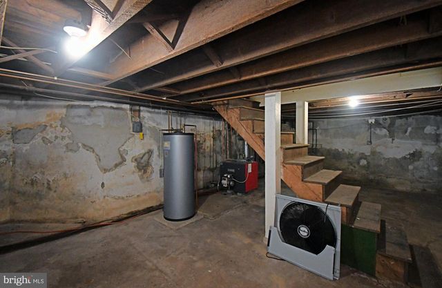 54 W CHESTNUT ST, Souderton, PA 18964