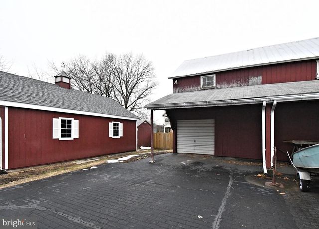 54 W CHESTNUT ST, Souderton, PA 18964