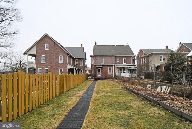 54 W CHESTNUT ST, Souderton, PA 18964