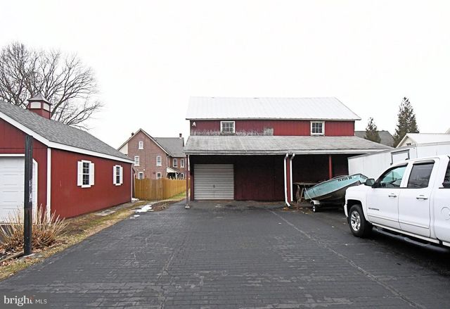 54 W CHESTNUT ST, Souderton, PA 18964