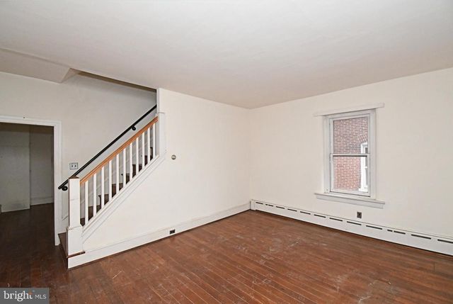 54 W CHESTNUT ST, Souderton, PA 18964