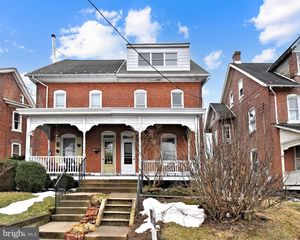 54 W CHESTNUT ST, Souderton, PA 18964