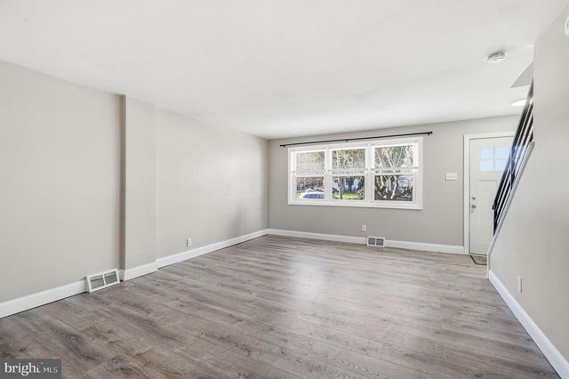 407 BERGEN ST, Gloucester City, NJ 08030