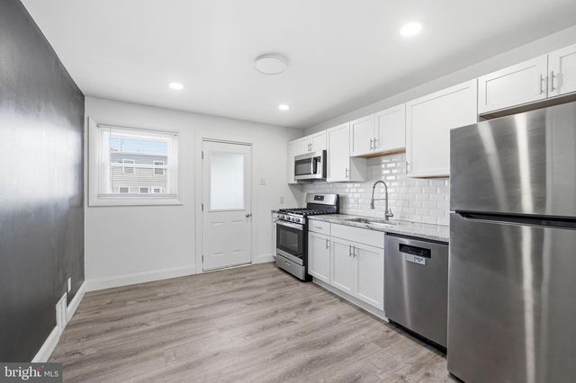 407 BERGEN ST, Gloucester City, NJ 08030