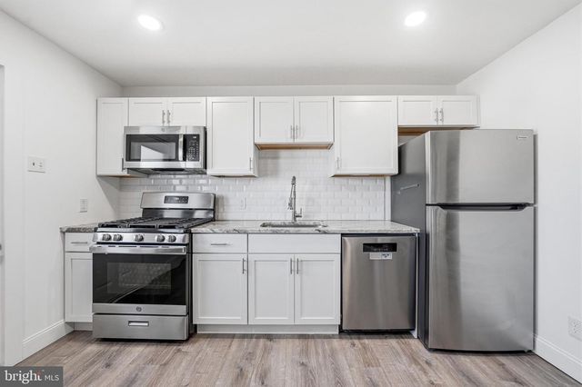 407 BERGEN ST, Gloucester City, NJ 08030
