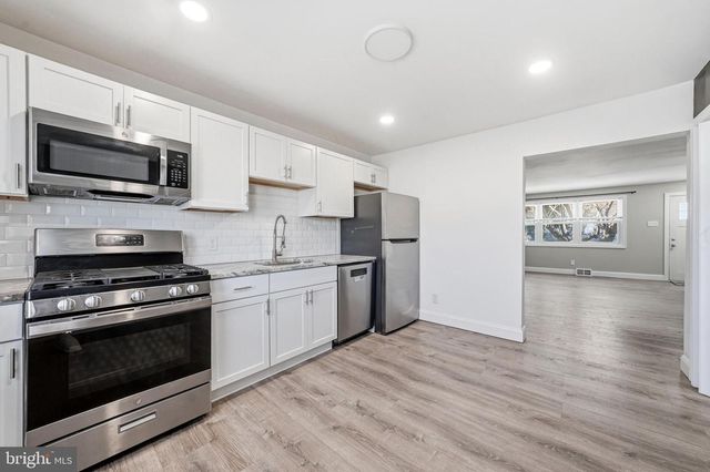407 BERGEN ST, Gloucester City, NJ 08030