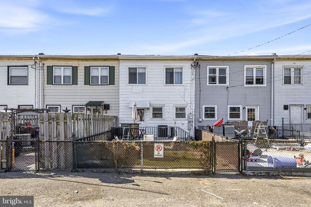 407 BERGEN ST, Gloucester City, NJ 08030